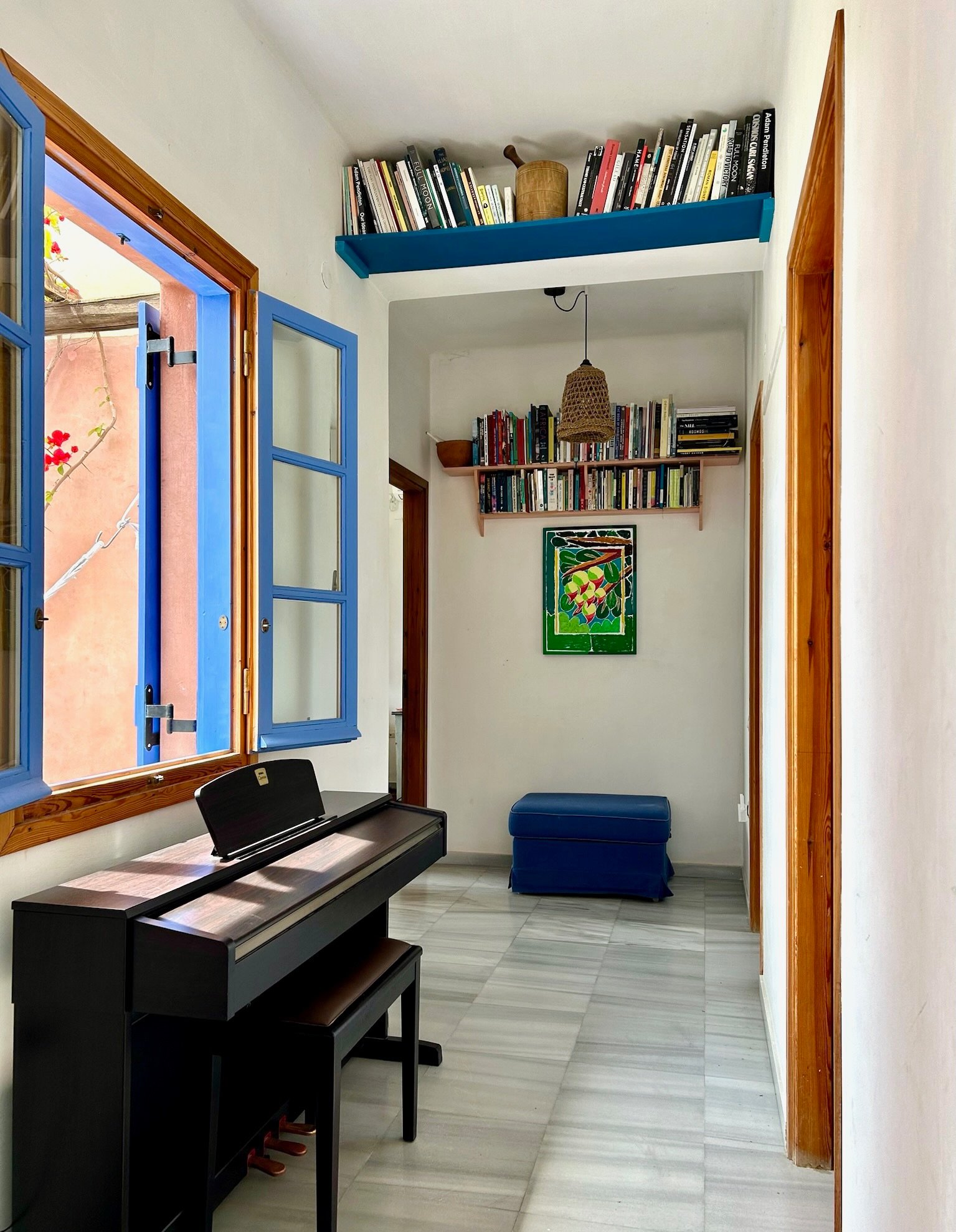 Electric piano Corridor with electric piano
