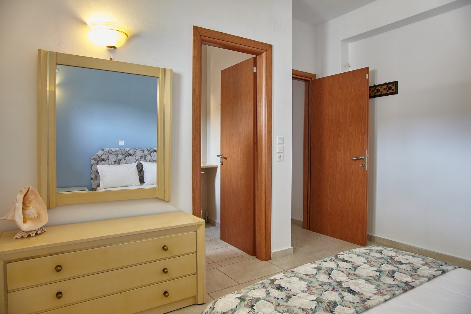 Master bedroom First bedroom with double bed and entrance to the ensuite bathroom