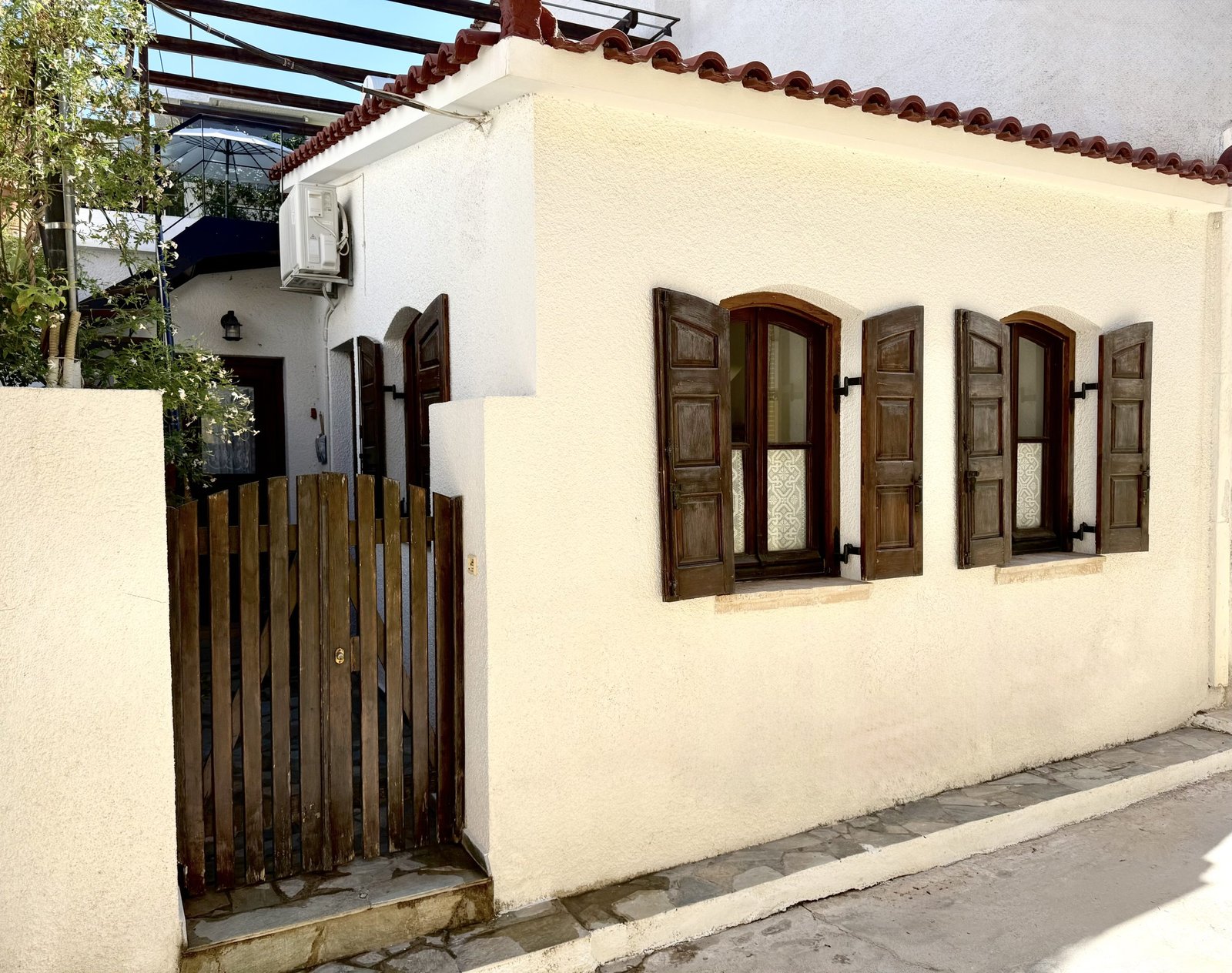 IMG_2014 Exterior of Heart and Soul of Aegina home